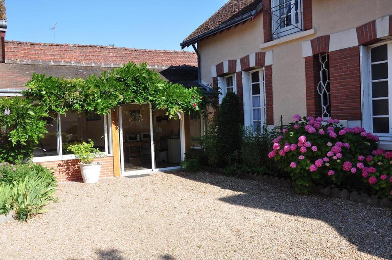 La Petite Tuilerie Hotel Villefranche-sur-Cher Luaran gambar